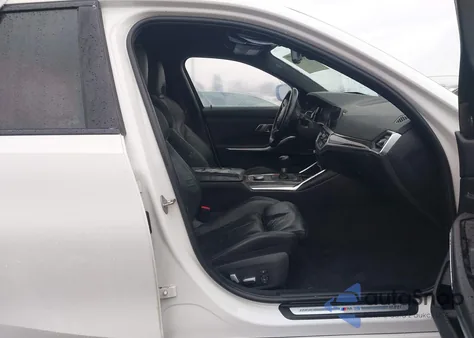 2021 BMW M3 Sedan z USA, uszkodzony, nr VIN WBS53AY09MFL28827